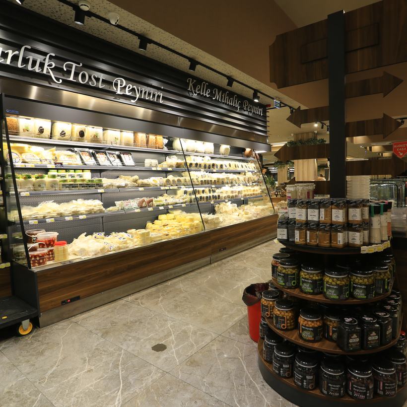 Markette Susurluk tost peyniri ve kelle mihaliç reyonu